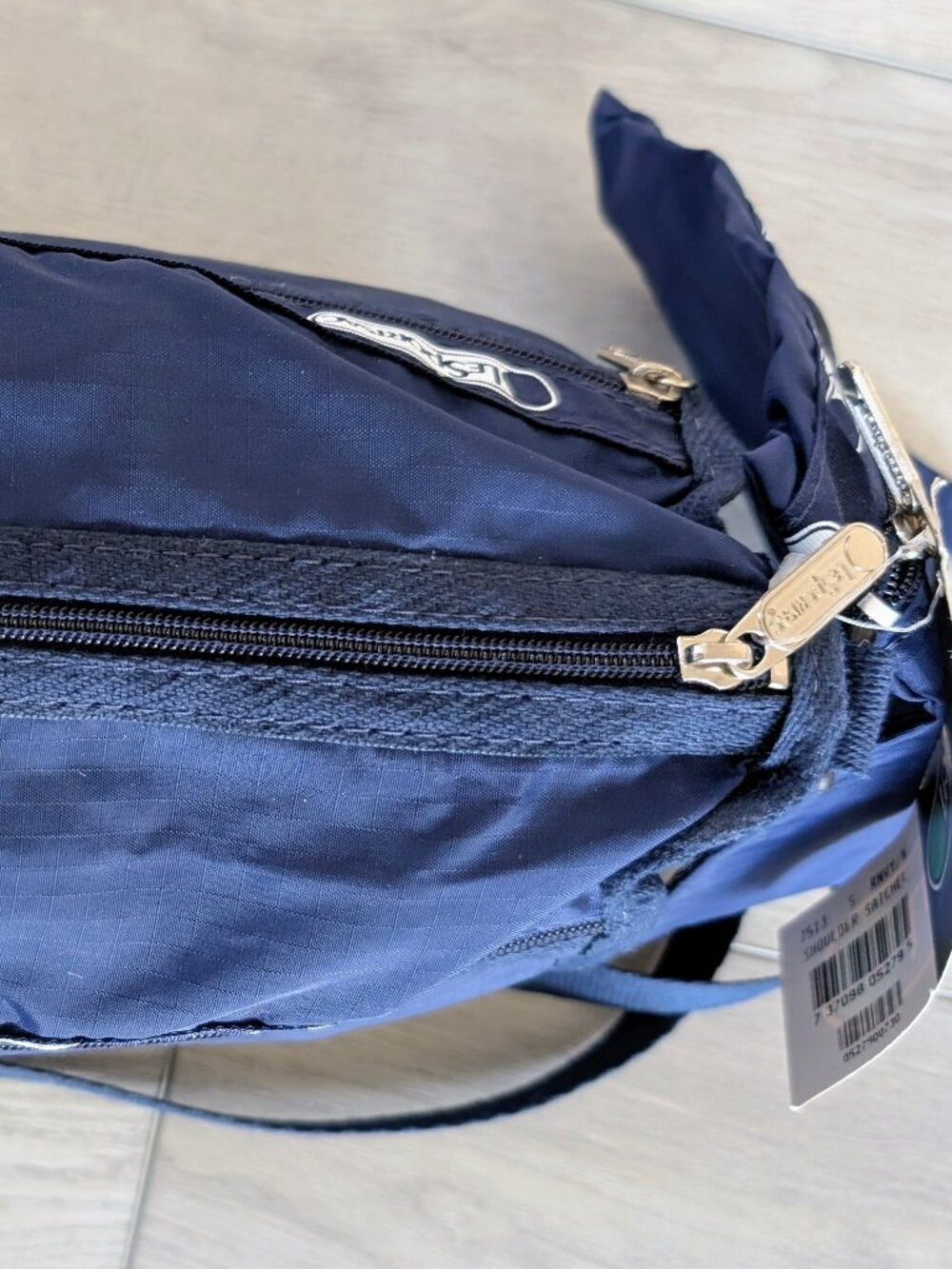 LeSportsac RARE VTG NWT 80s Deluxe Shoulder Satchel Navy 7513 Made in USA - Picture 8 of 16